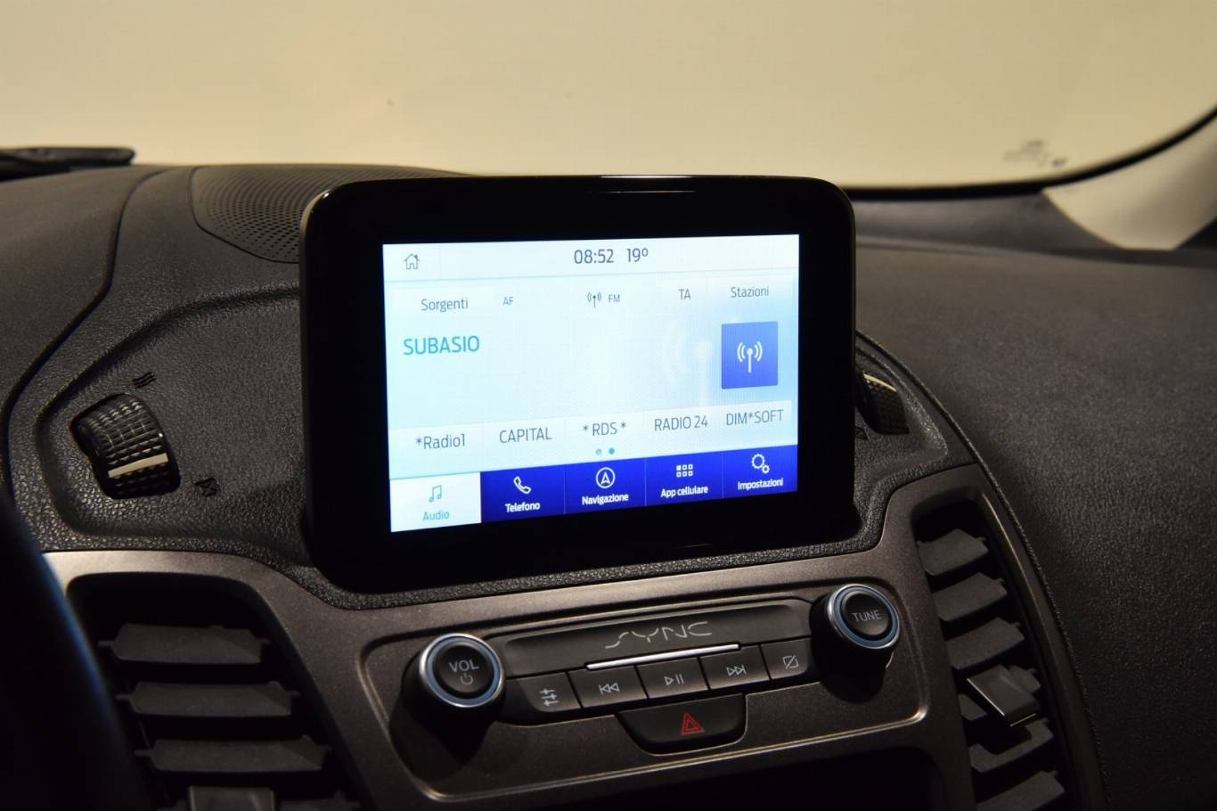 FORD Tourneo Connect 24