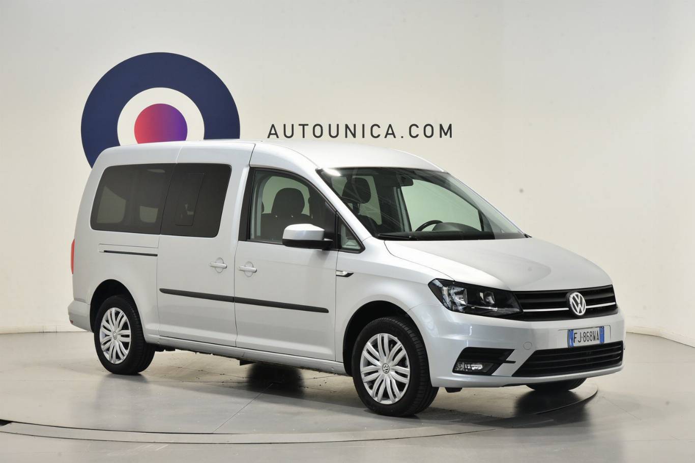 VOLKSWAGEN Caddy 29