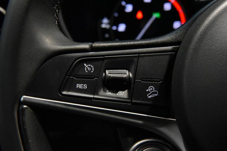 ALFA ROMEO Stelvio 7