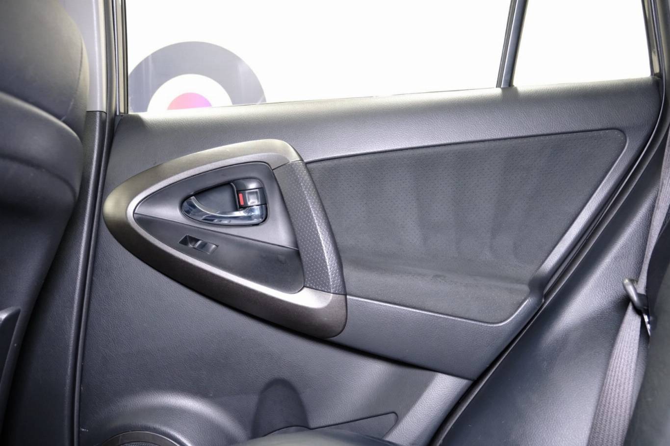 TOYOTA RAV 4 MY23 38