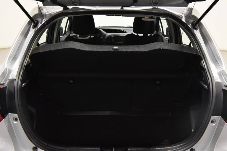 TOYOTA Yaris 34
