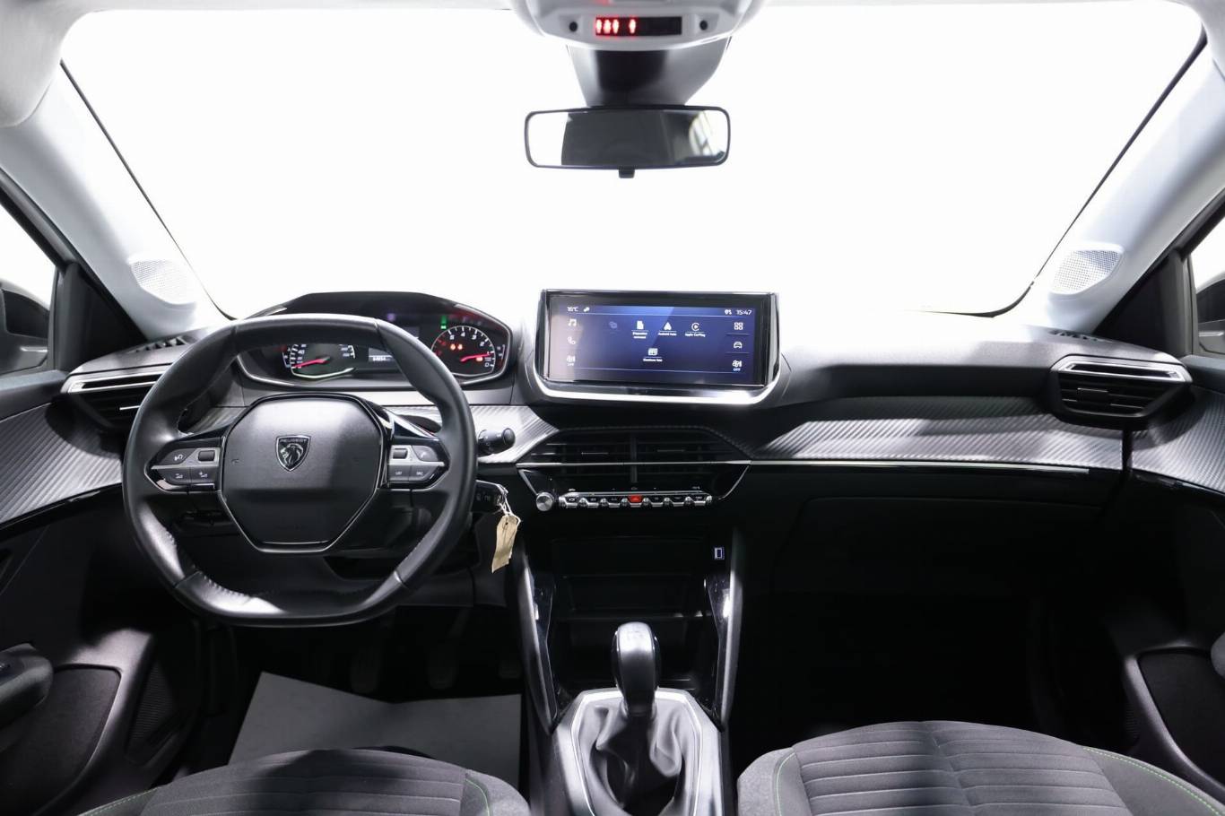 PEUGEOT 208 10