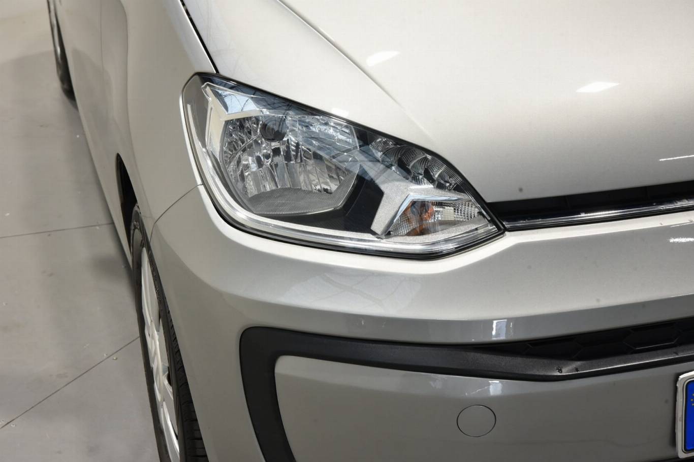 VOLKSWAGEN Up! 33