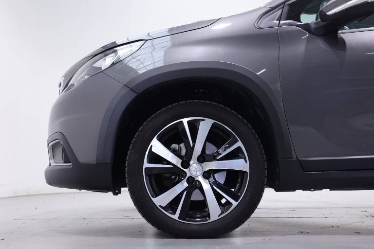 PEUGEOT 2008 17