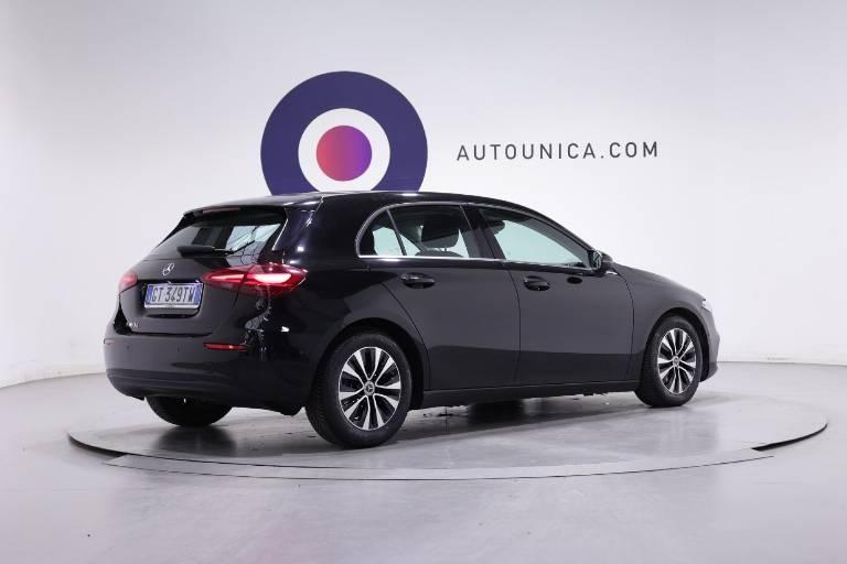 MERCEDES-BENZ A 180 16