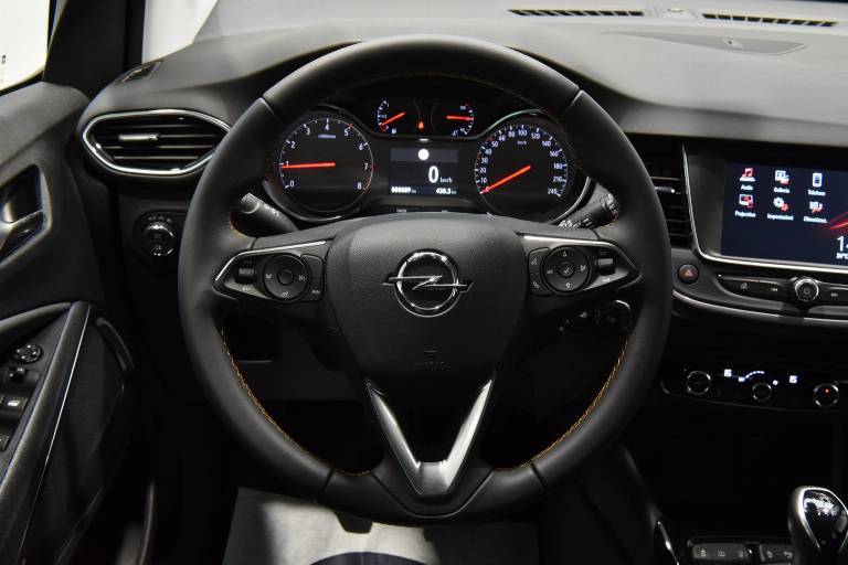 OPEL Crossland X 23