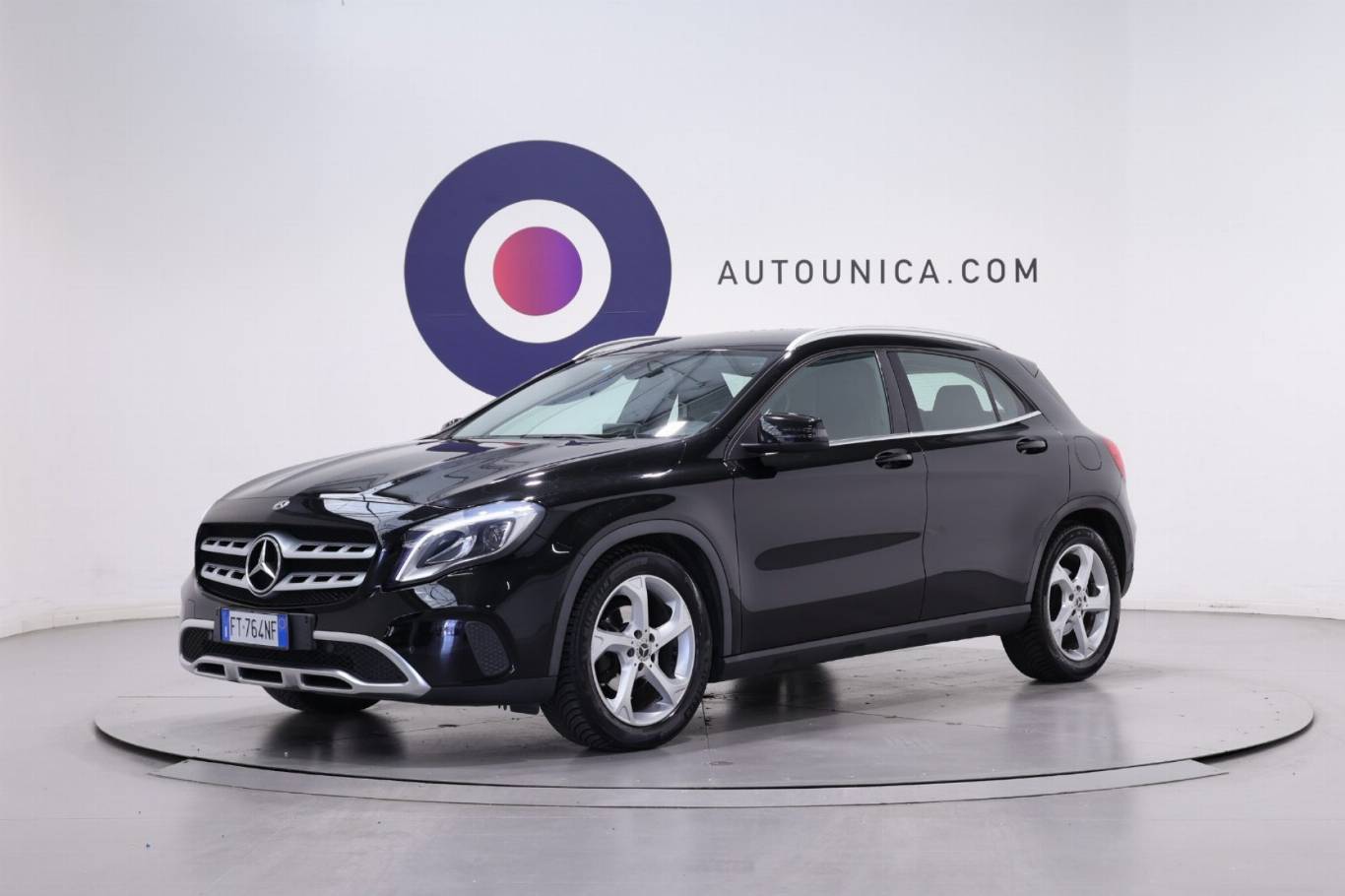 MERCEDES-BENZ GLA 200