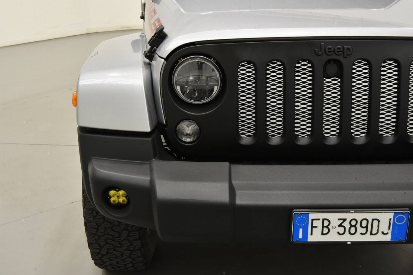 JEEP Wrangler 16