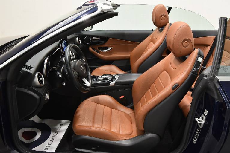 MERCEDES-BENZ C 220 4