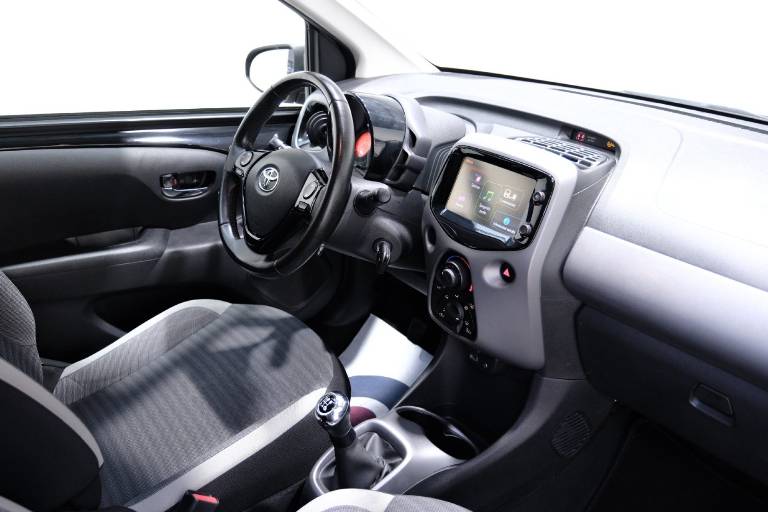 TOYOTA Aygo 51
