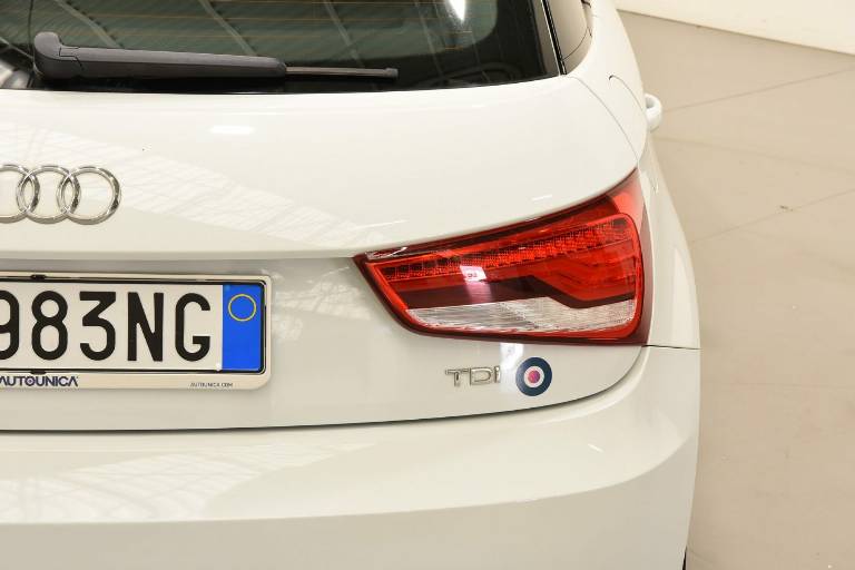 AUDI A1 19