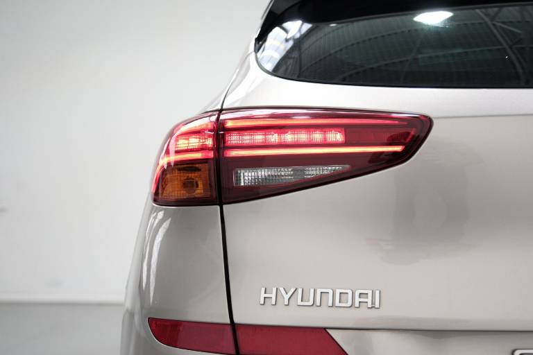 HYUNDAI Tucson 46