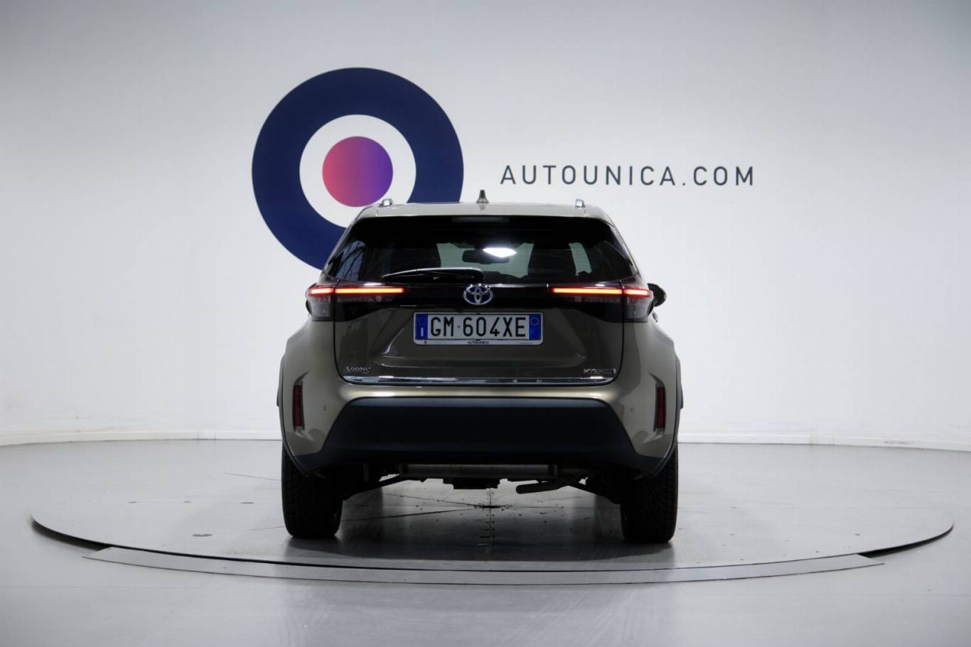 TOYOTA Yaris Cross 16