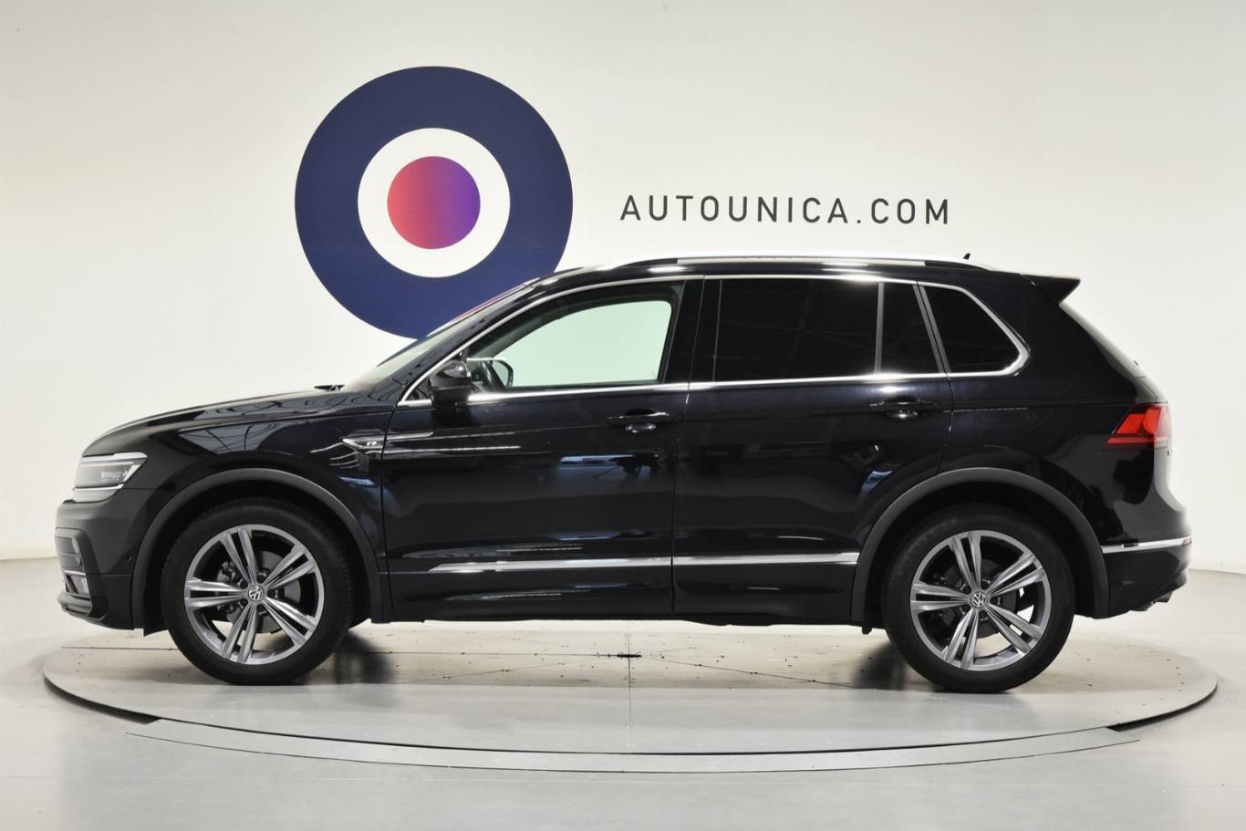 VOLKSWAGEN Tiguan 32