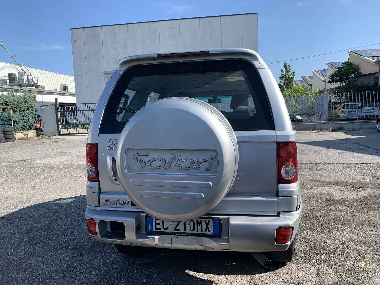 TATA Safari 6