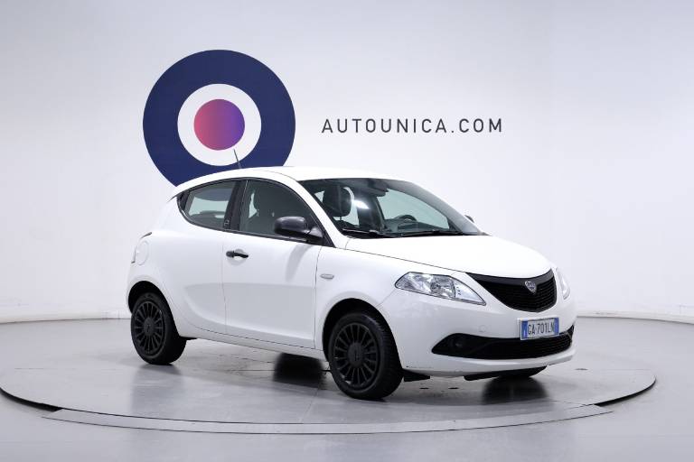 LANCIA Ypsilon 3
