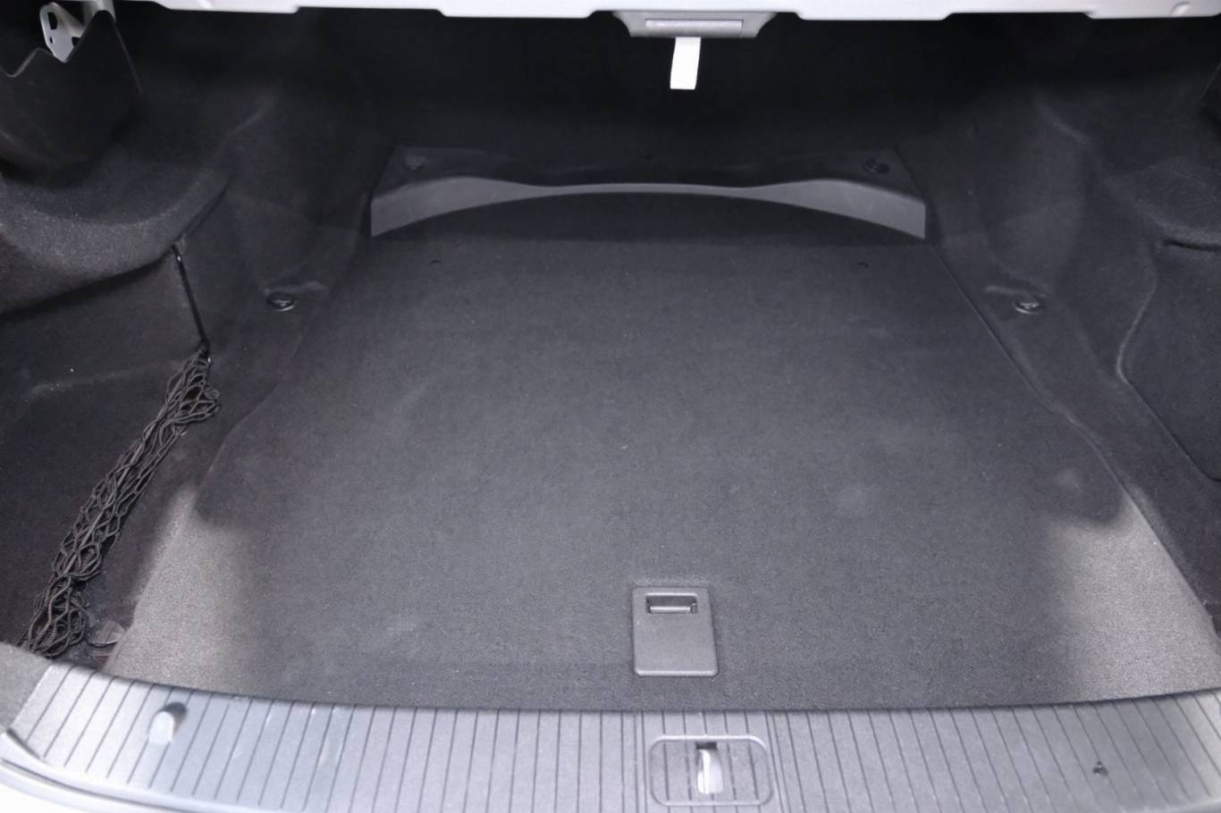 MERCEDES-BENZ E 250 74