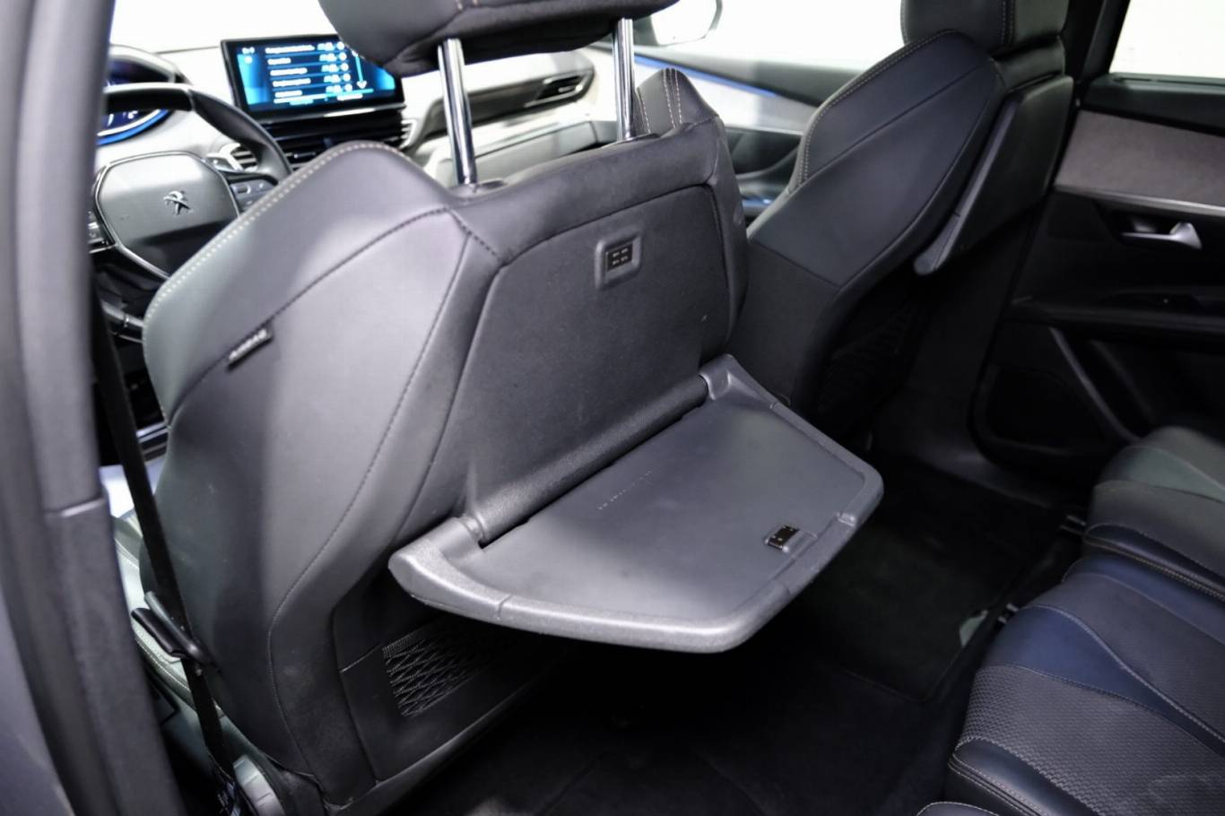 PEUGEOT 5008 48