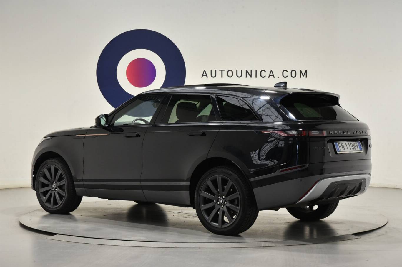 LAND ROVER Range Rover Velar 2