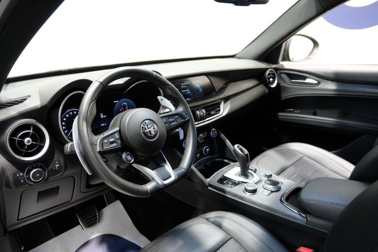 ALFA ROMEO Stelvio 5