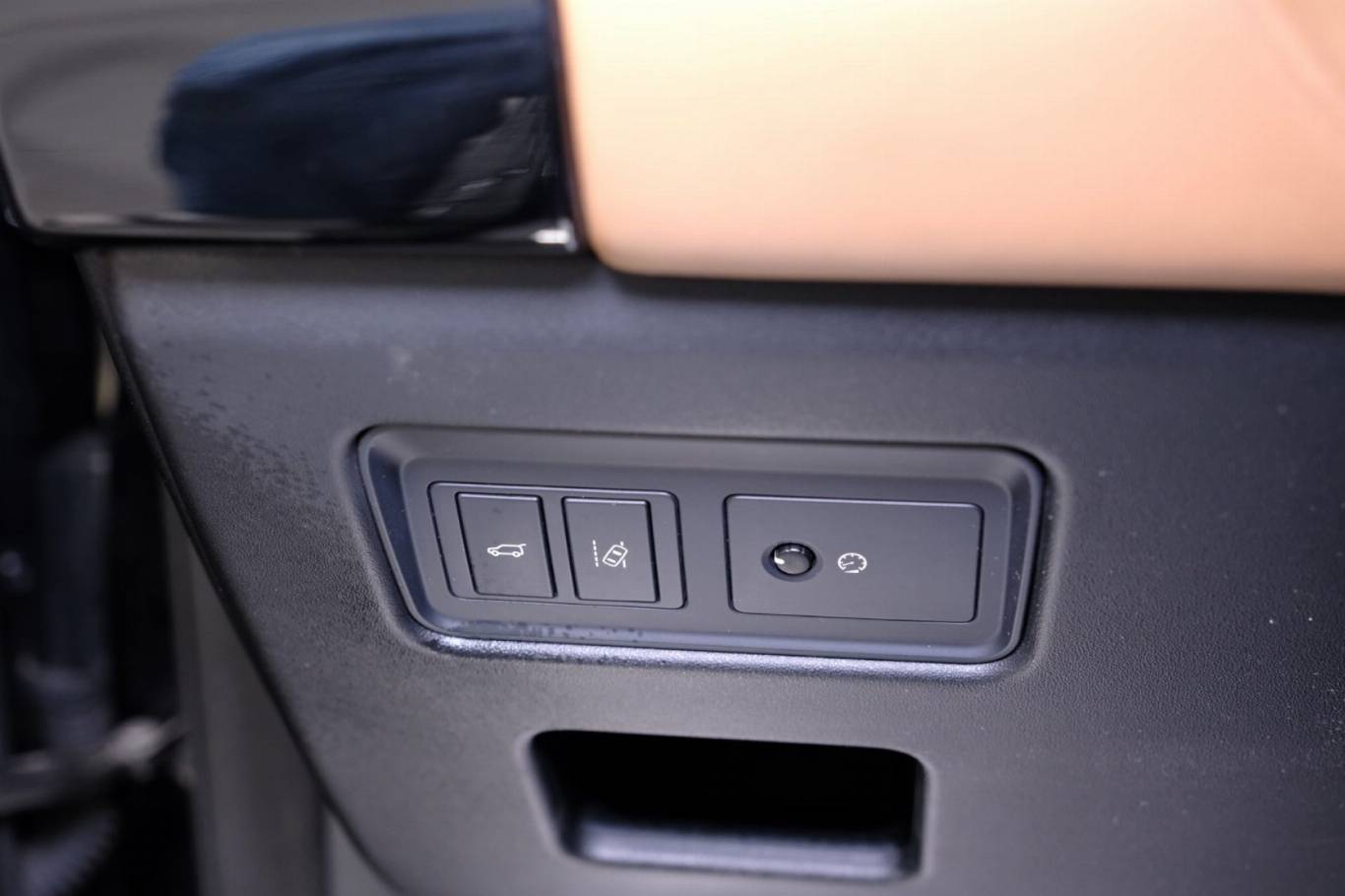 LAND ROVER Discovery 32