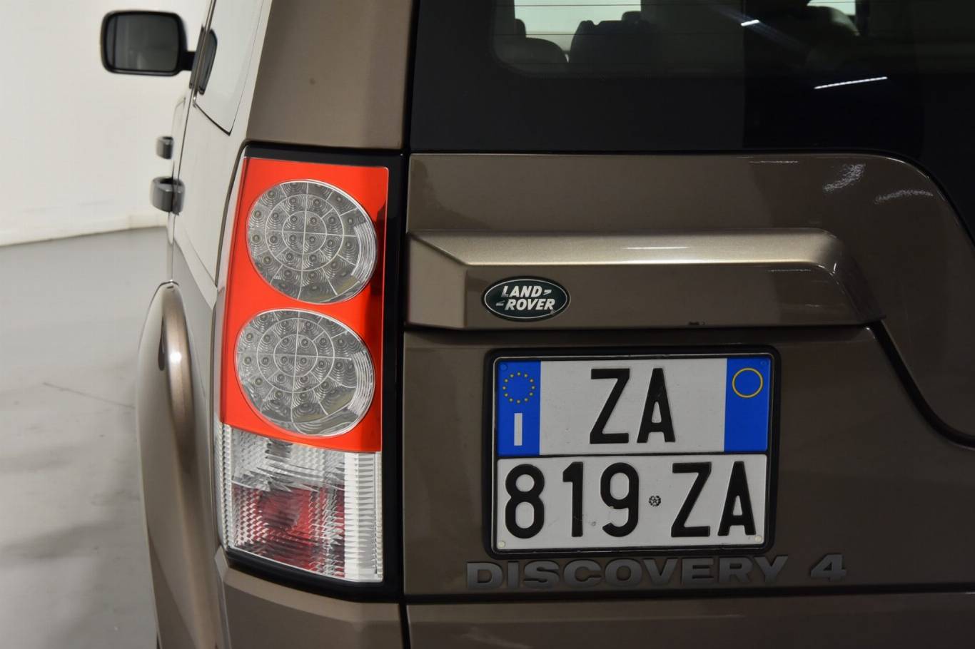 LAND ROVER Discovery 9