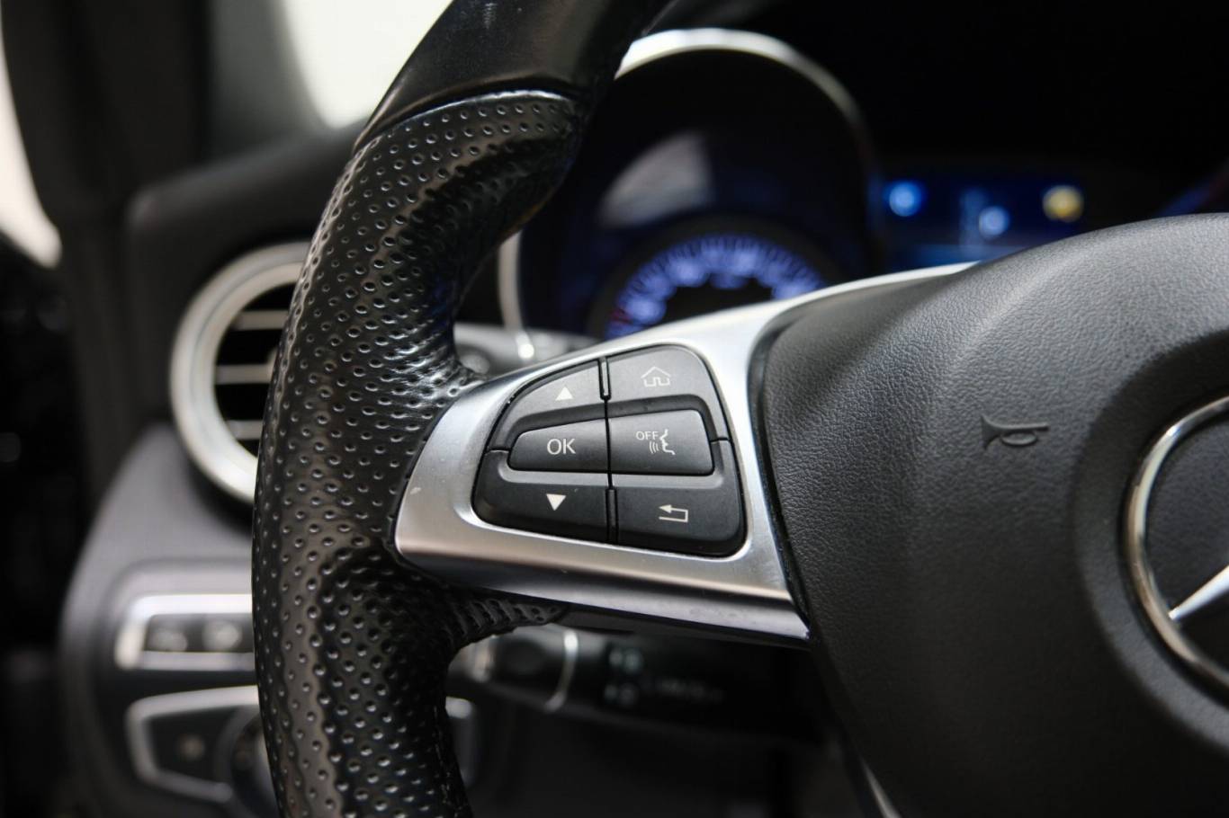 MERCEDES-BENZ C 220 24