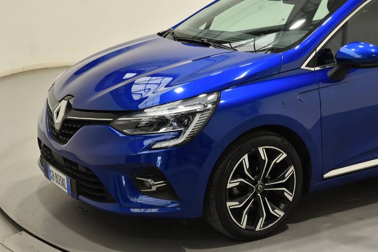 RENAULT Clio 33