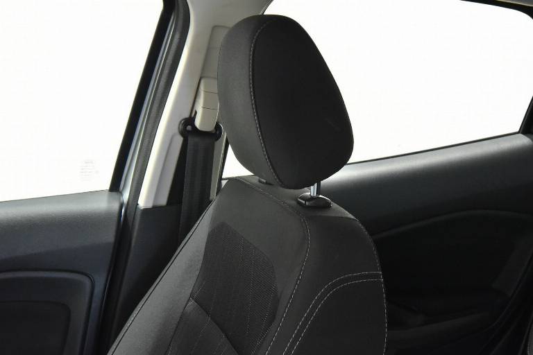 FORD EcoSport 19