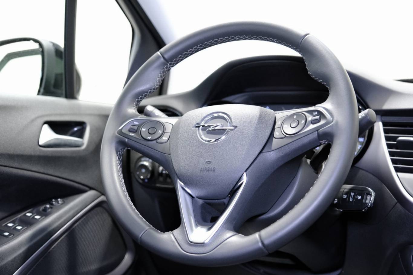 OPEL Crossland 36