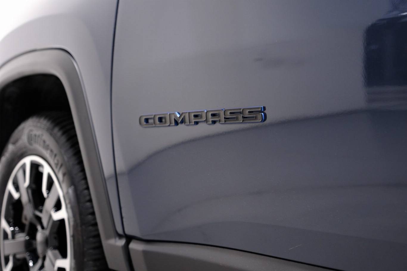 JEEP Compass 21