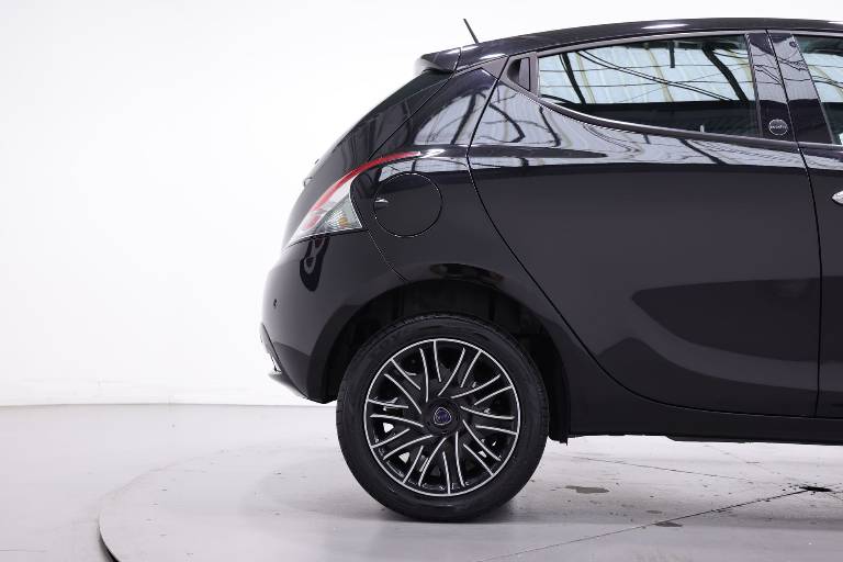LANCIA Ypsilon 39