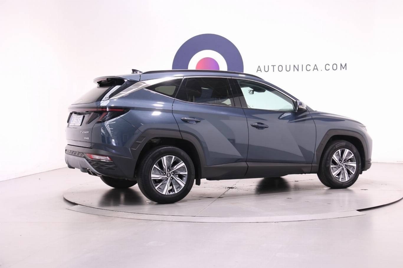 HYUNDAI Tucson 4