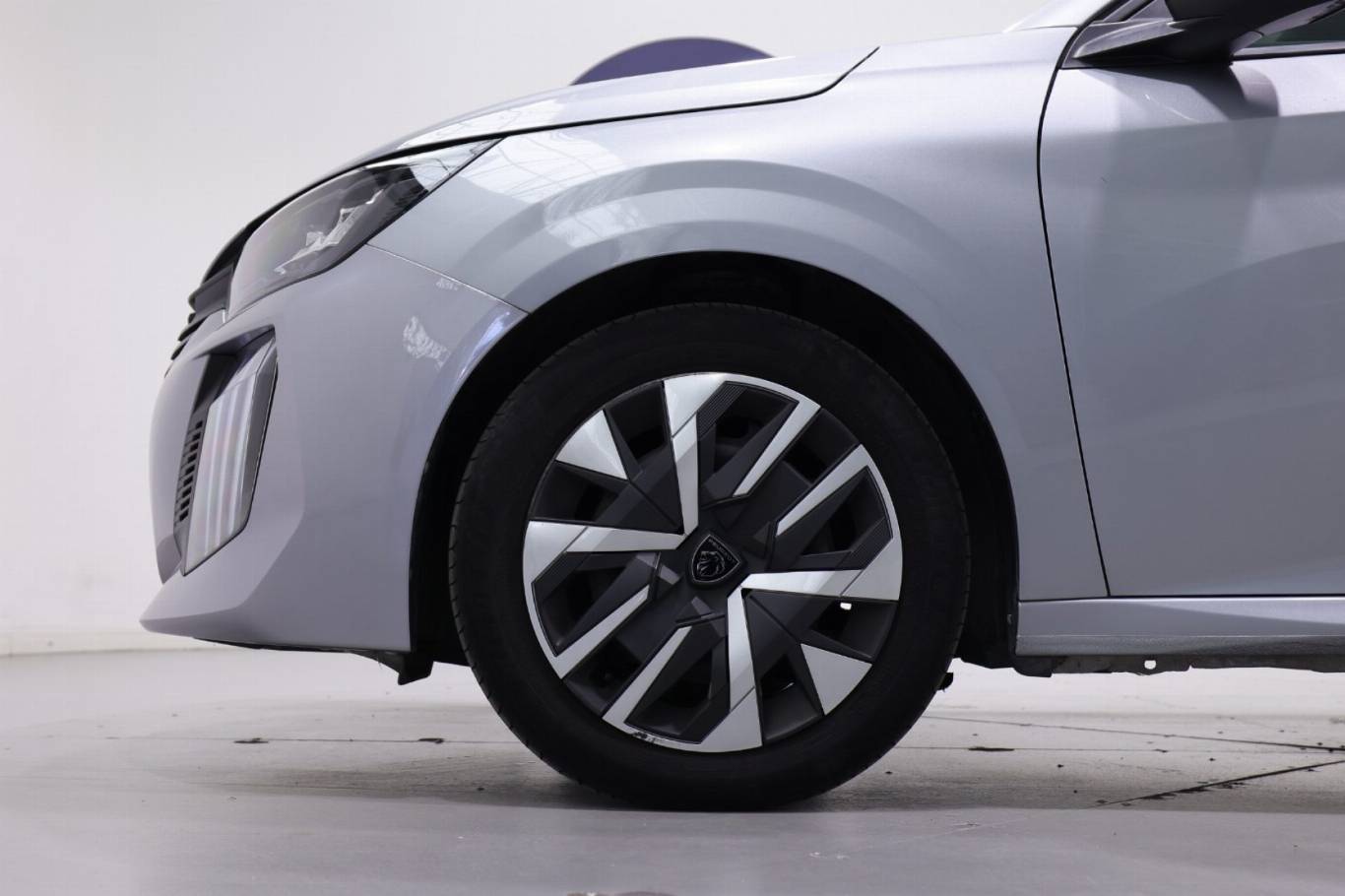 PEUGEOT 208 18