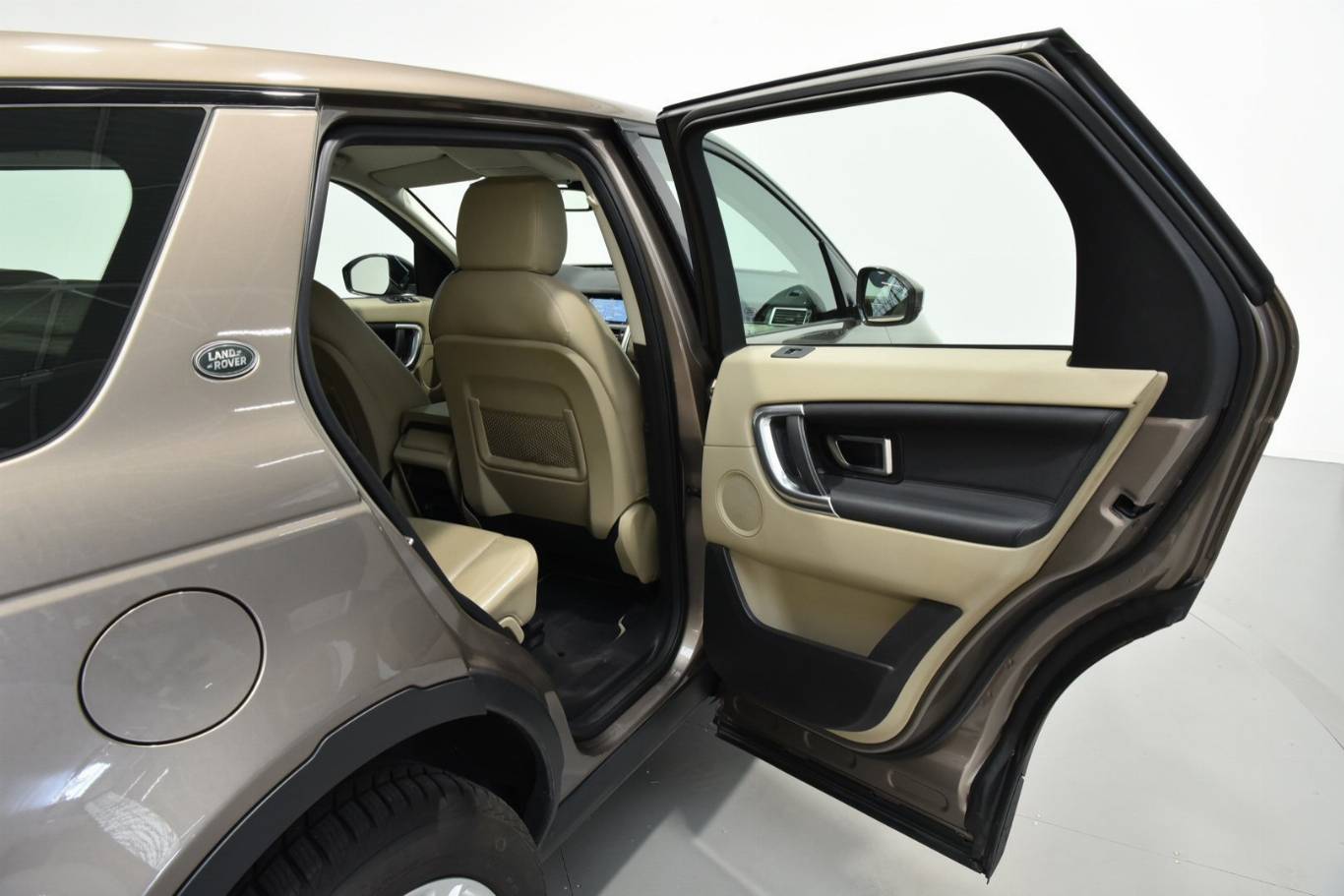 LAND ROVER Discovery Sport 41