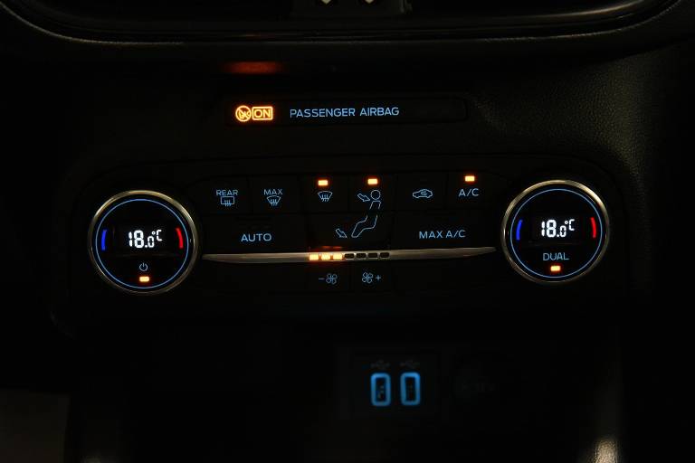 FORD Focus 11