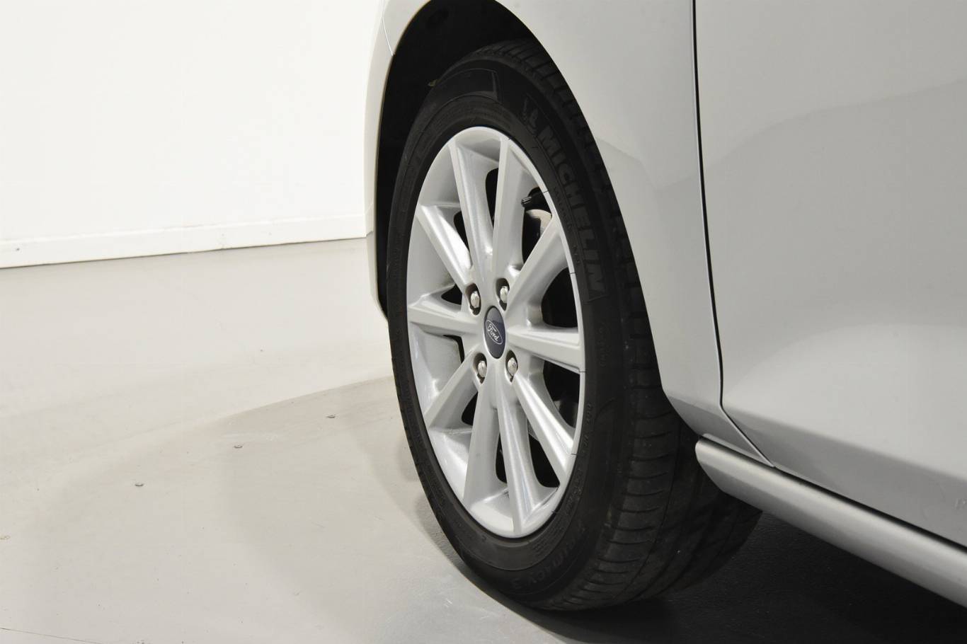 FORD Fiesta 9