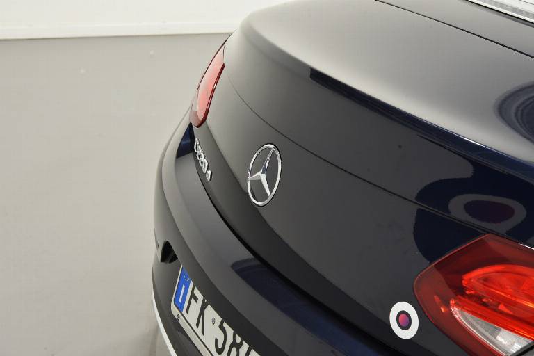 MERCEDES-BENZ C 220 56