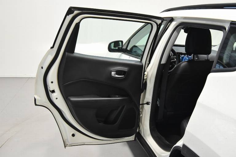 JEEP Compass 36
