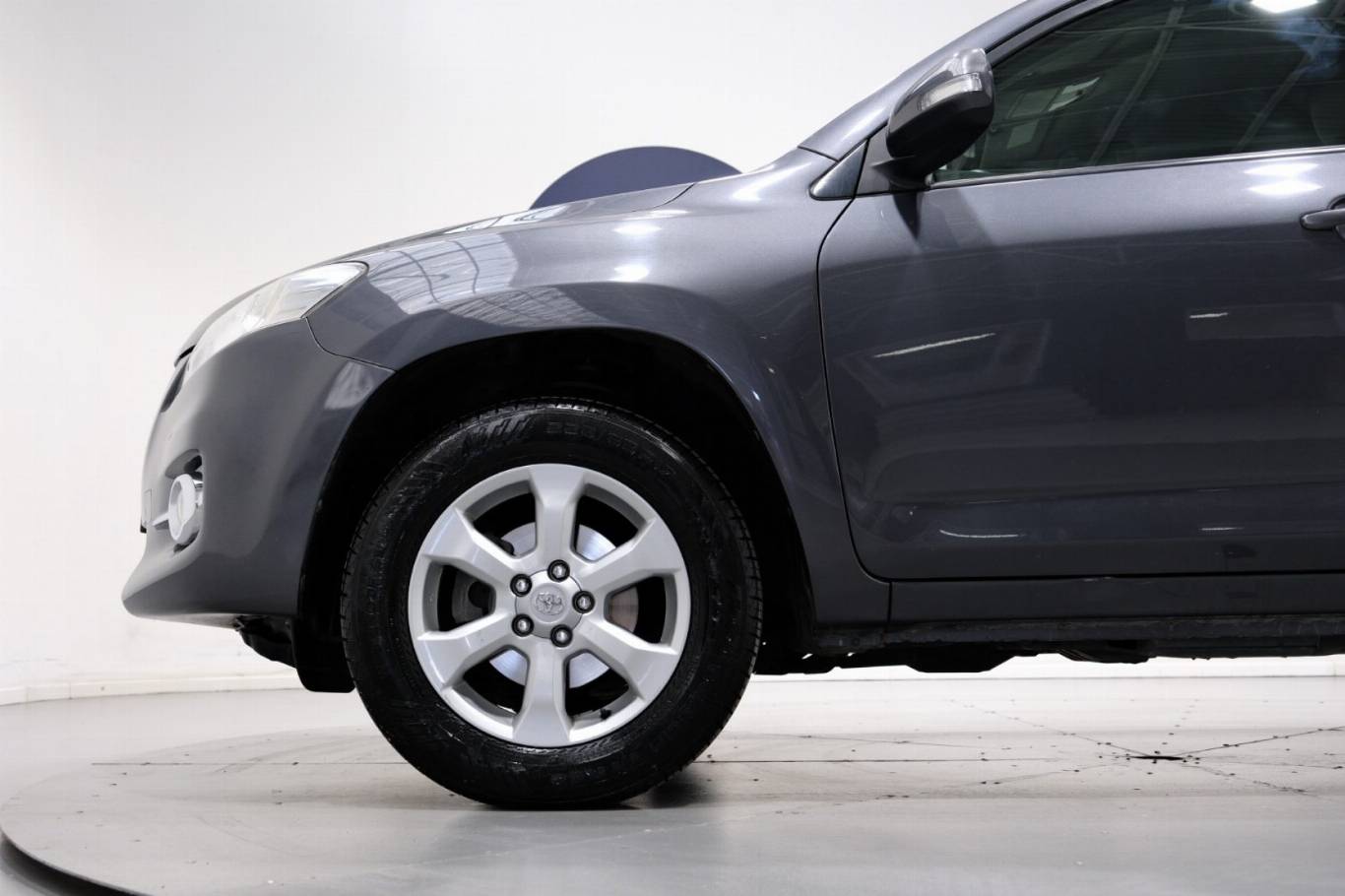 TOYOTA RAV 4 MY23 12