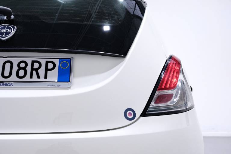 LANCIA Ypsilon 40