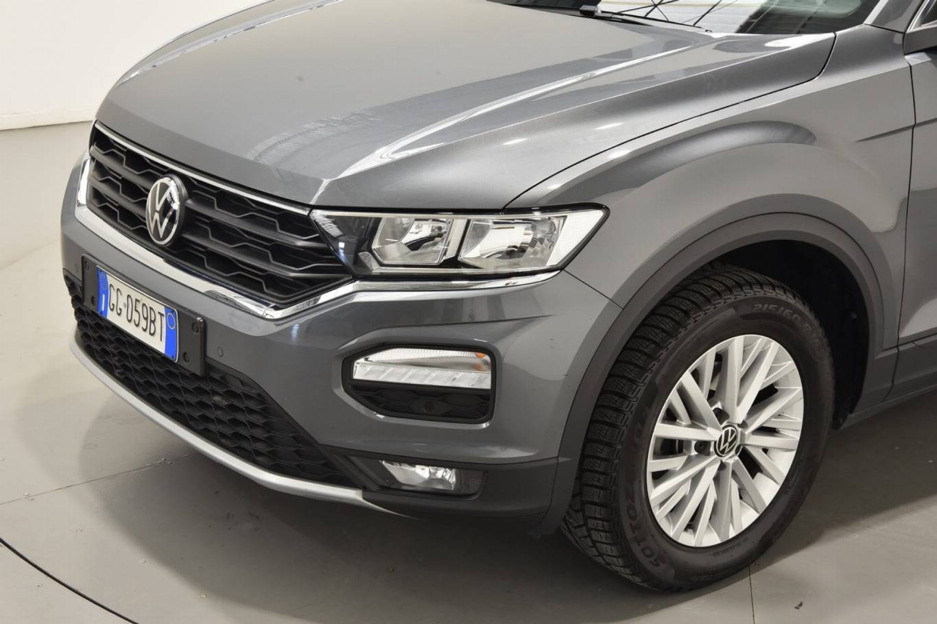 VOLKSWAGEN T-Roc 38