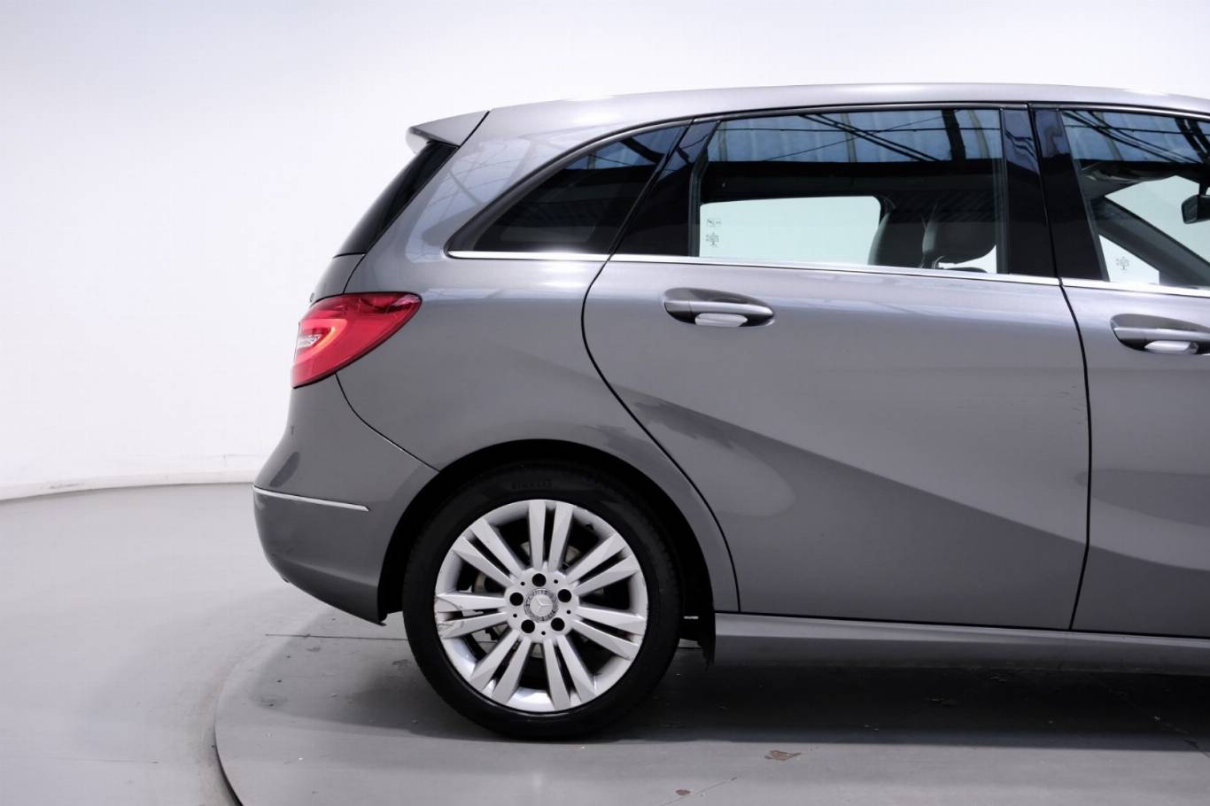 MERCEDES-BENZ B 200 58