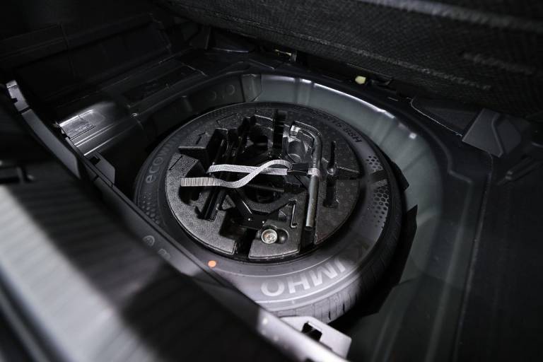 VOLKSWAGEN Polo 54