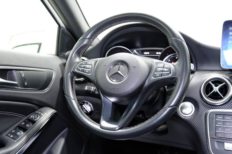 MERCEDES-BENZ A 180 42