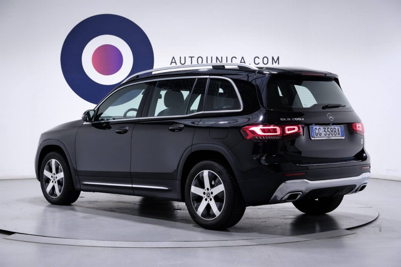 MERCEDES-BENZ GLB 200 12