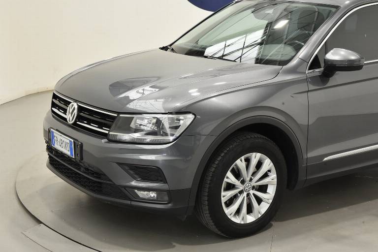 VOLKSWAGEN Tiguan 33