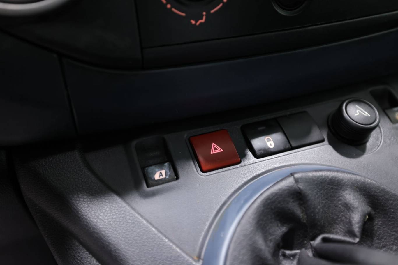 PEUGEOT Partner 26