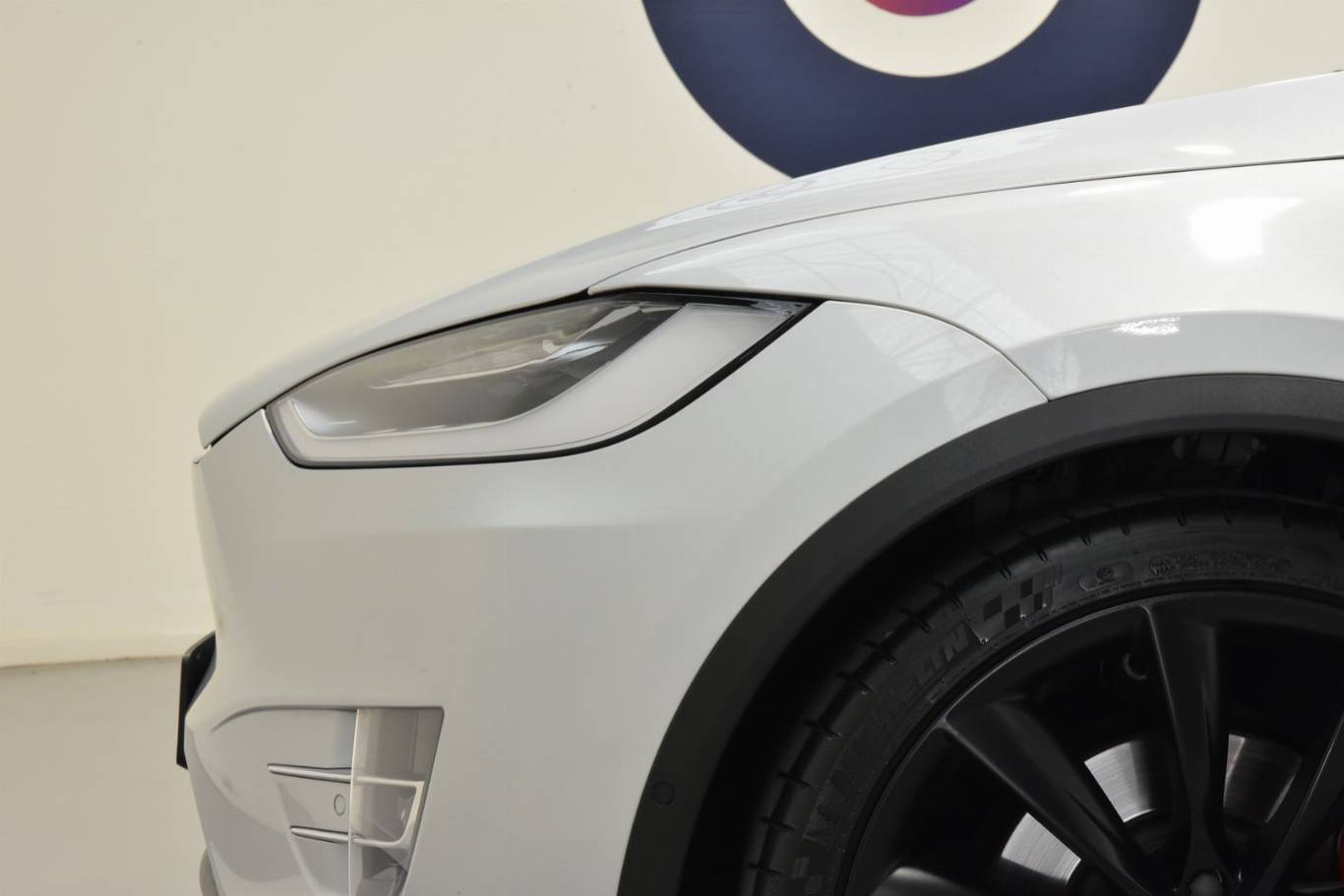 TESLA Model X 78