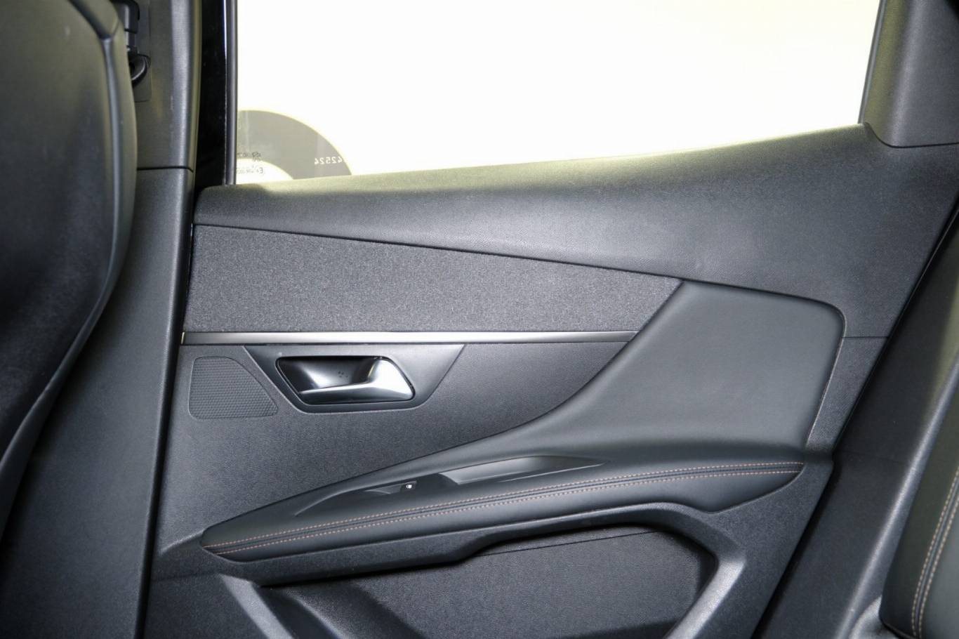PEUGEOT 3008 42